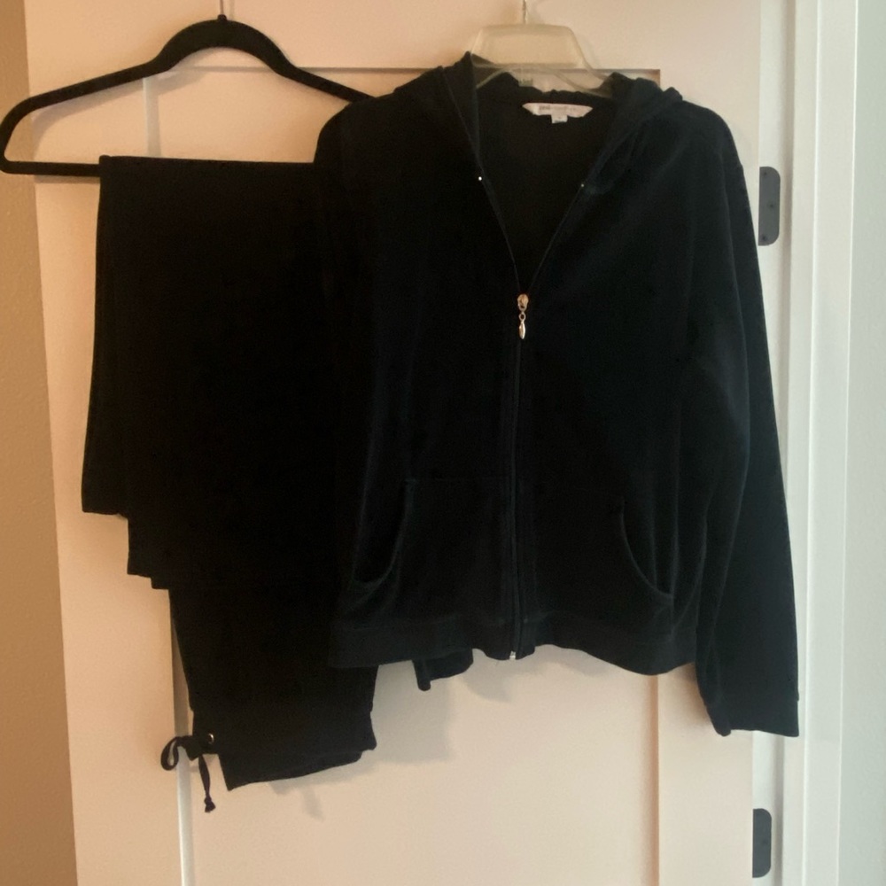Black sweatsuit
